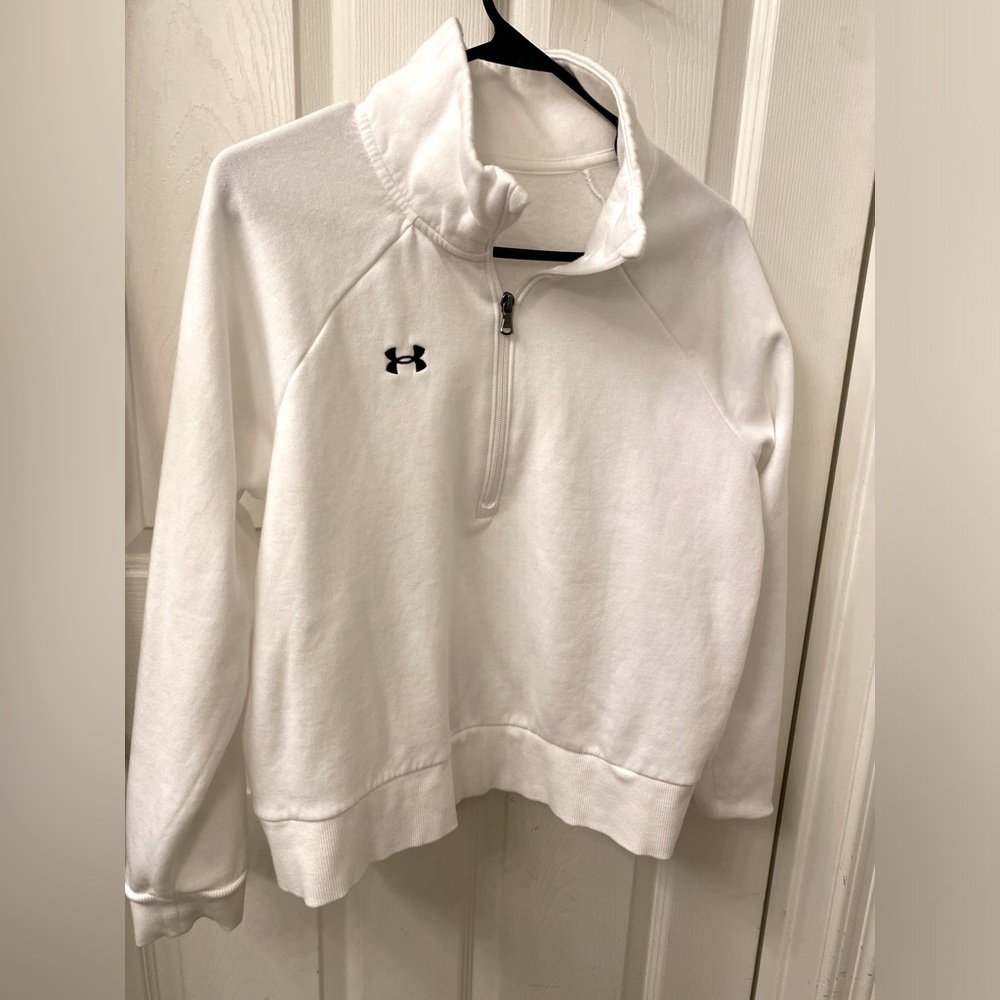 Under armor sweater size small